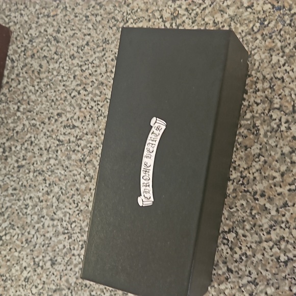 Sunglasses - Picture 1 of 7